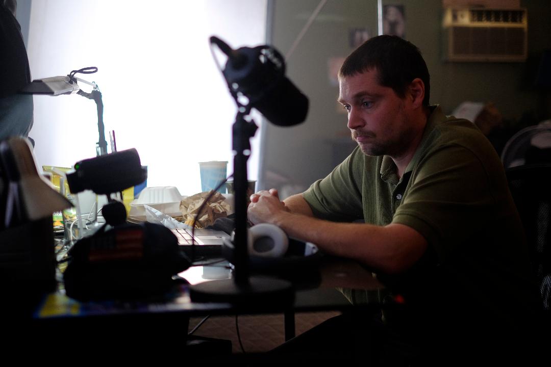 极右青年剧照的剧照