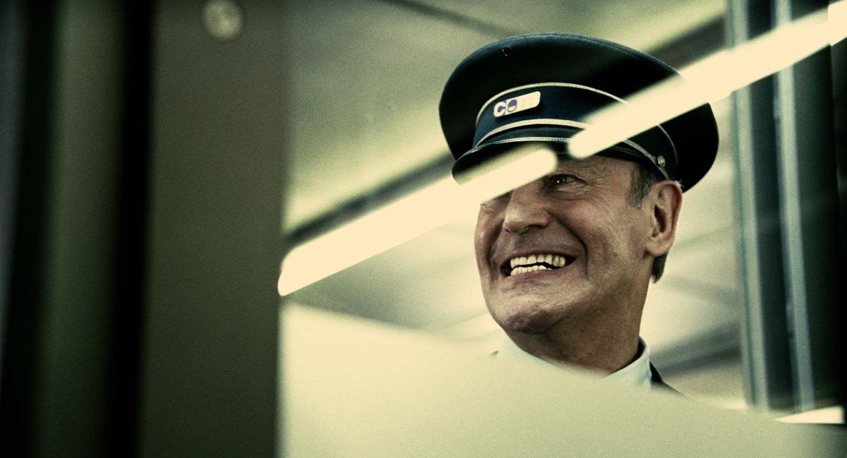 白色方块剧照的剧照