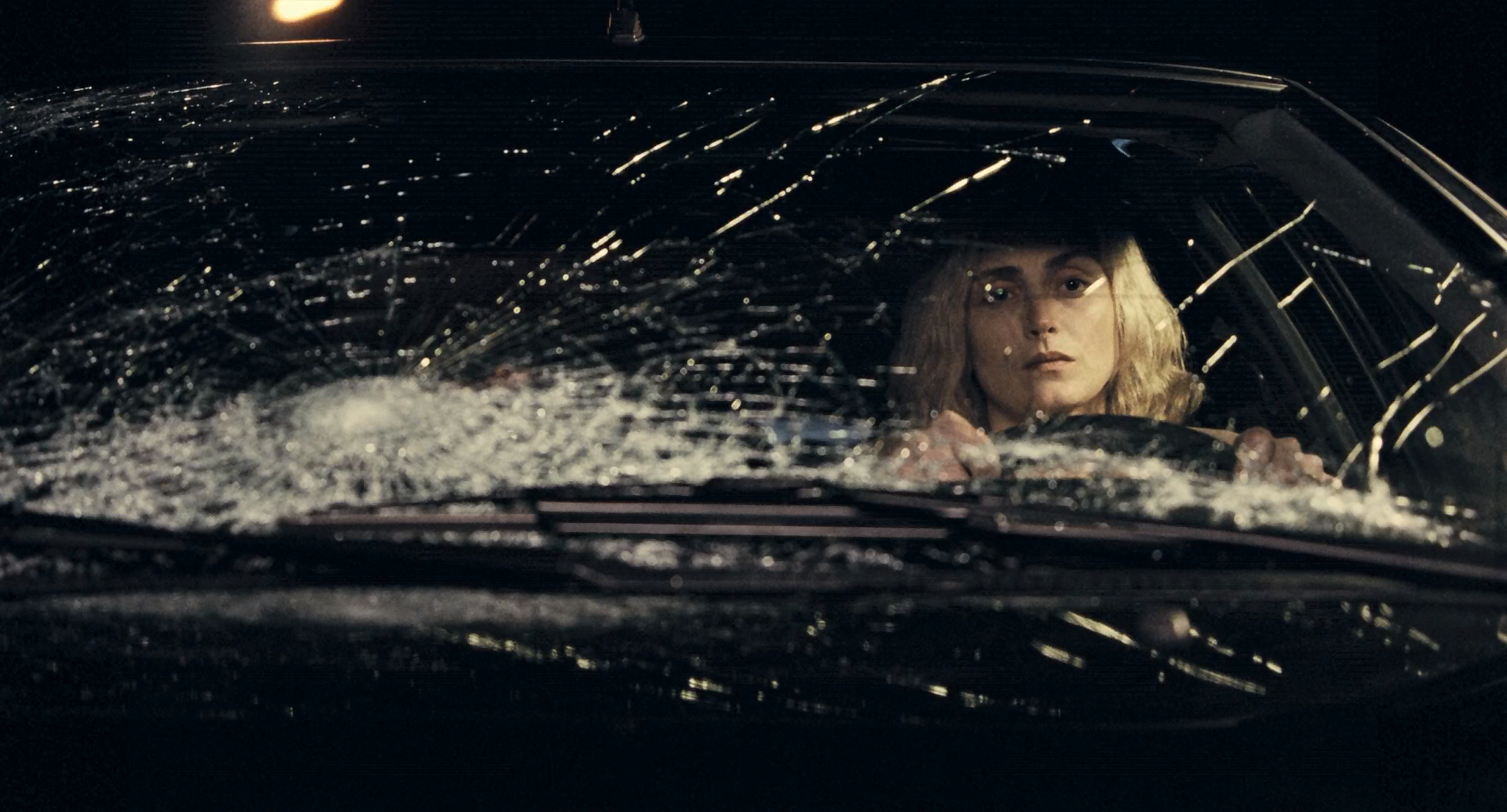 白色方块剧照的剧照