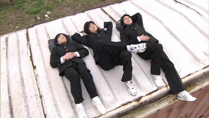 老师真伟大剧照的剧照