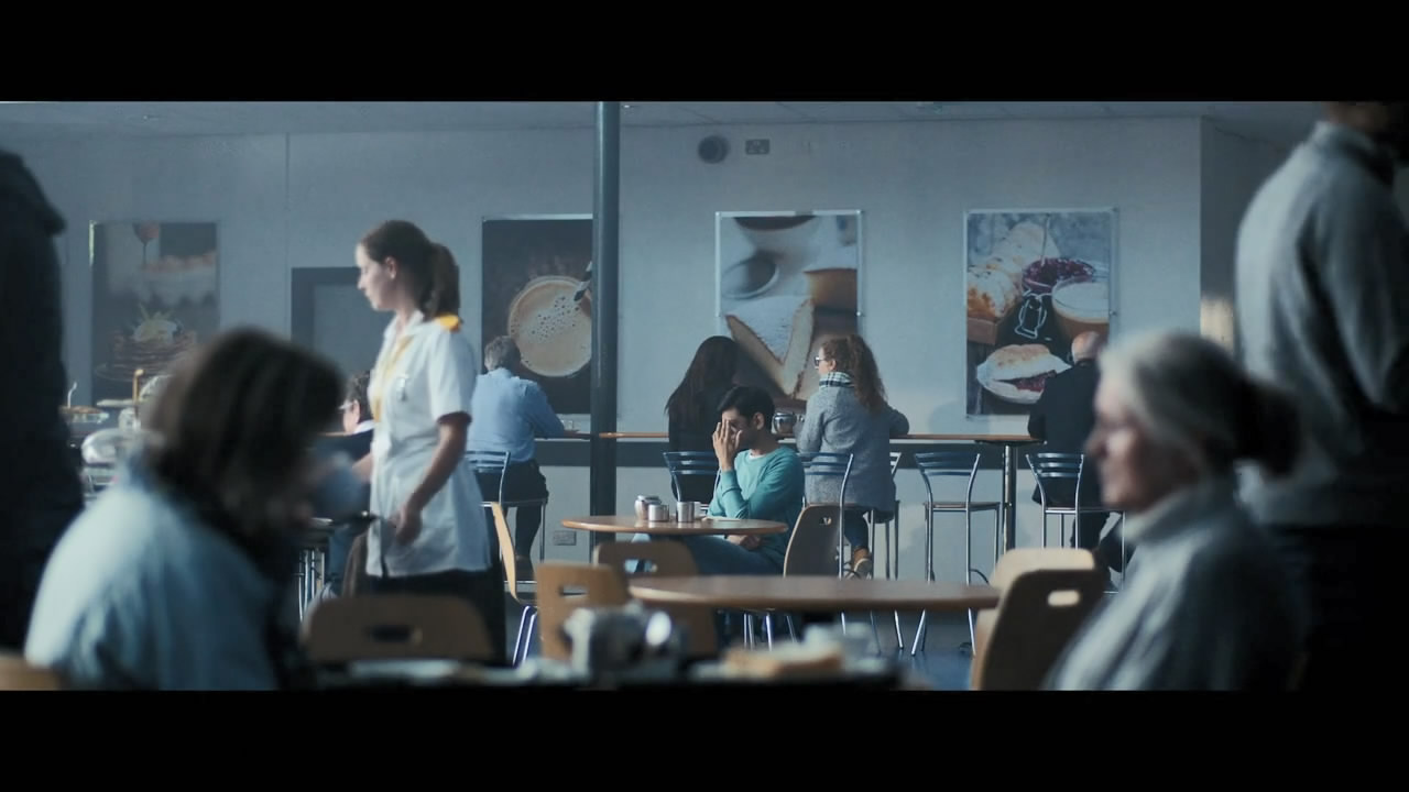 普通之爱剧照的剧照