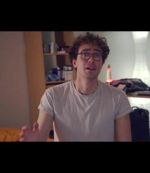 吃醋的右手剧照的剧照