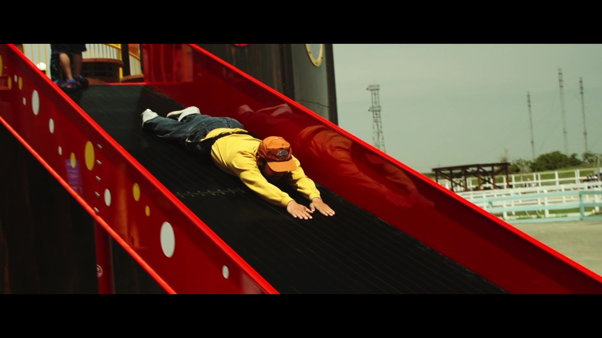 海角上的兄妹剧照的剧照