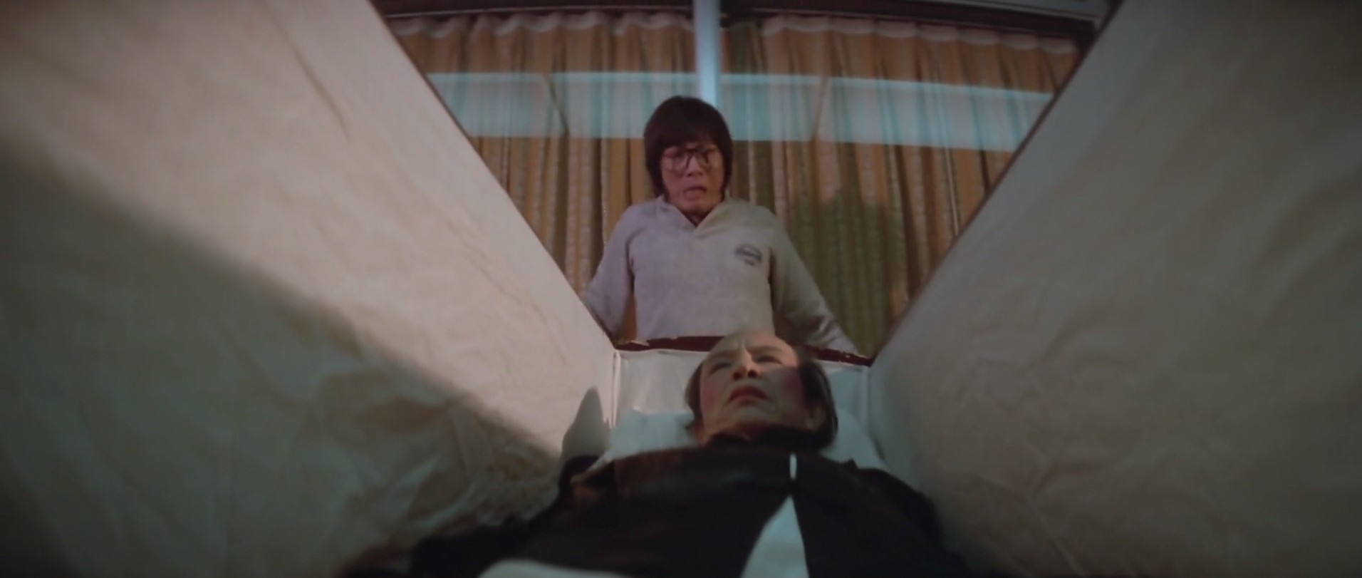 何方神圣剧照的剧照