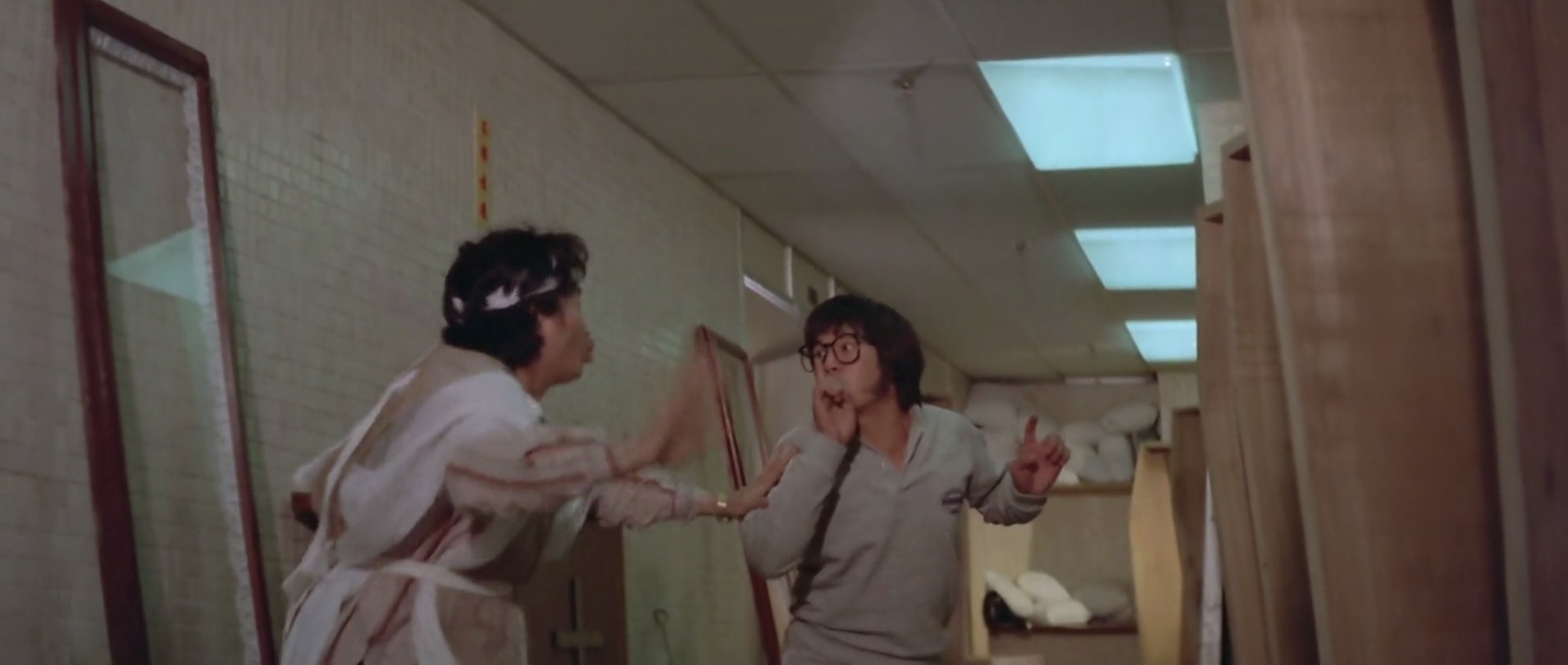 何方神圣剧照的剧照