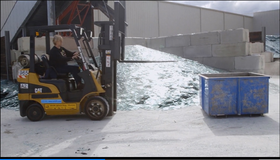 美国工厂剧照的剧照