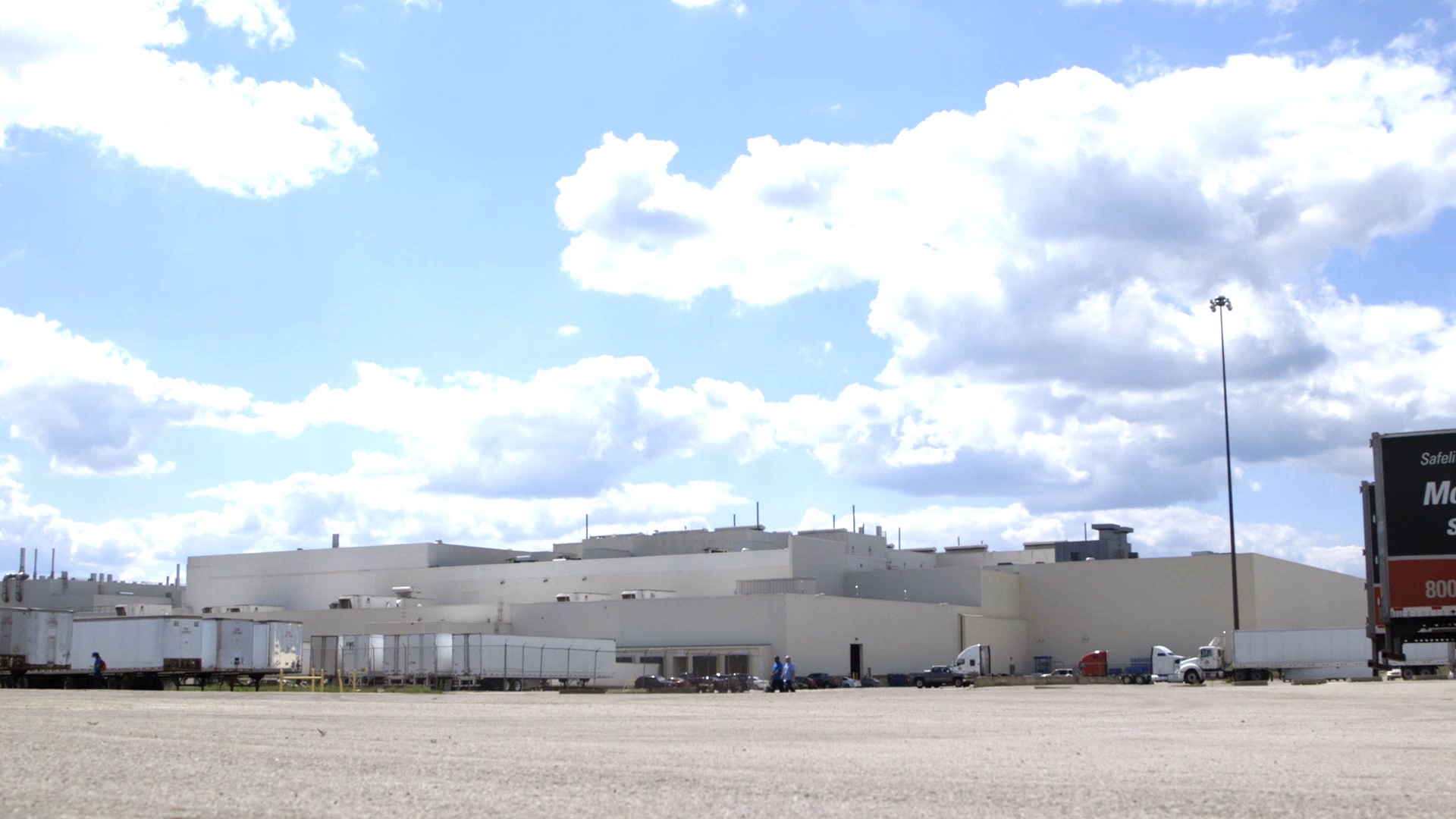 美国工厂剧照的剧照