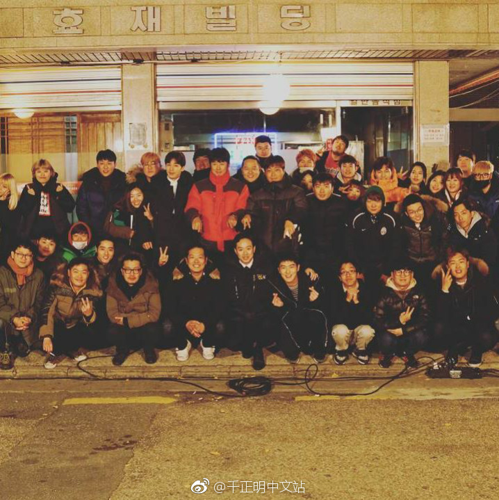 不露脸的老板剧照的剧照