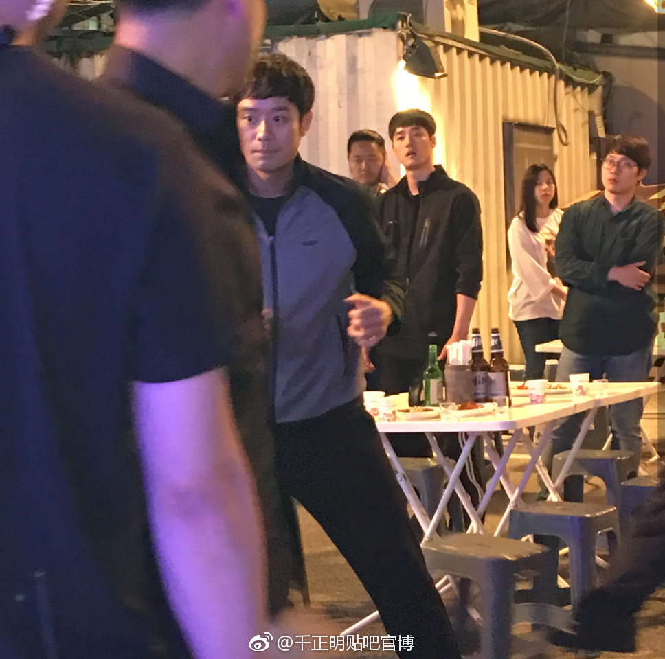 不露脸的老板剧照的剧照