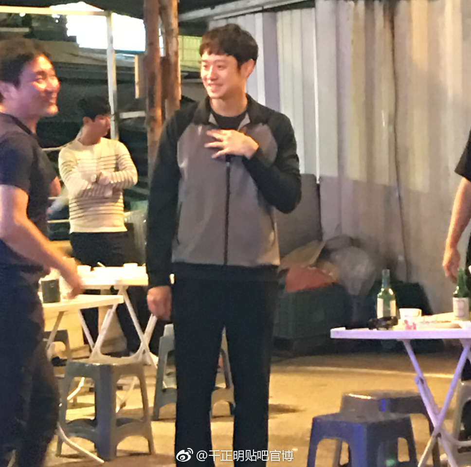 不露脸的老板剧照的剧照