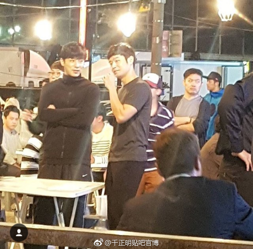 不露脸的老板剧照的剧照