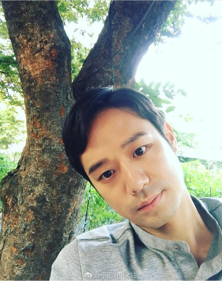 不露脸的老板剧照的剧照