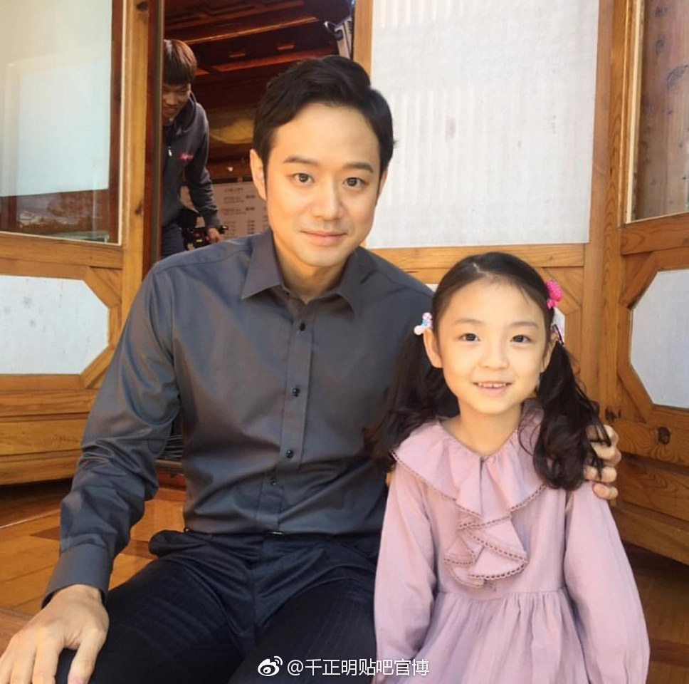 不露脸的老板剧照的剧照