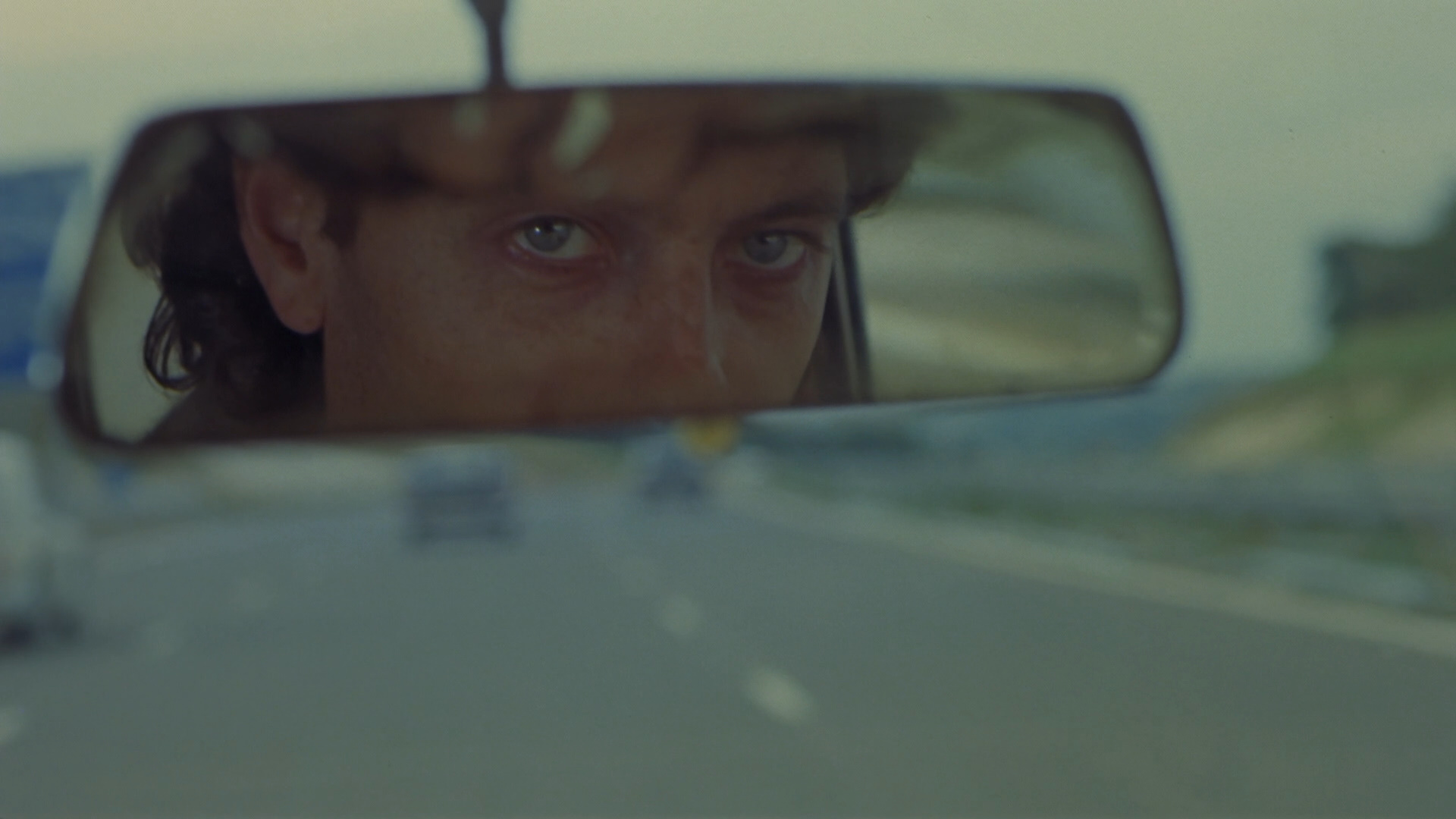 我与长指甲剧照的剧照