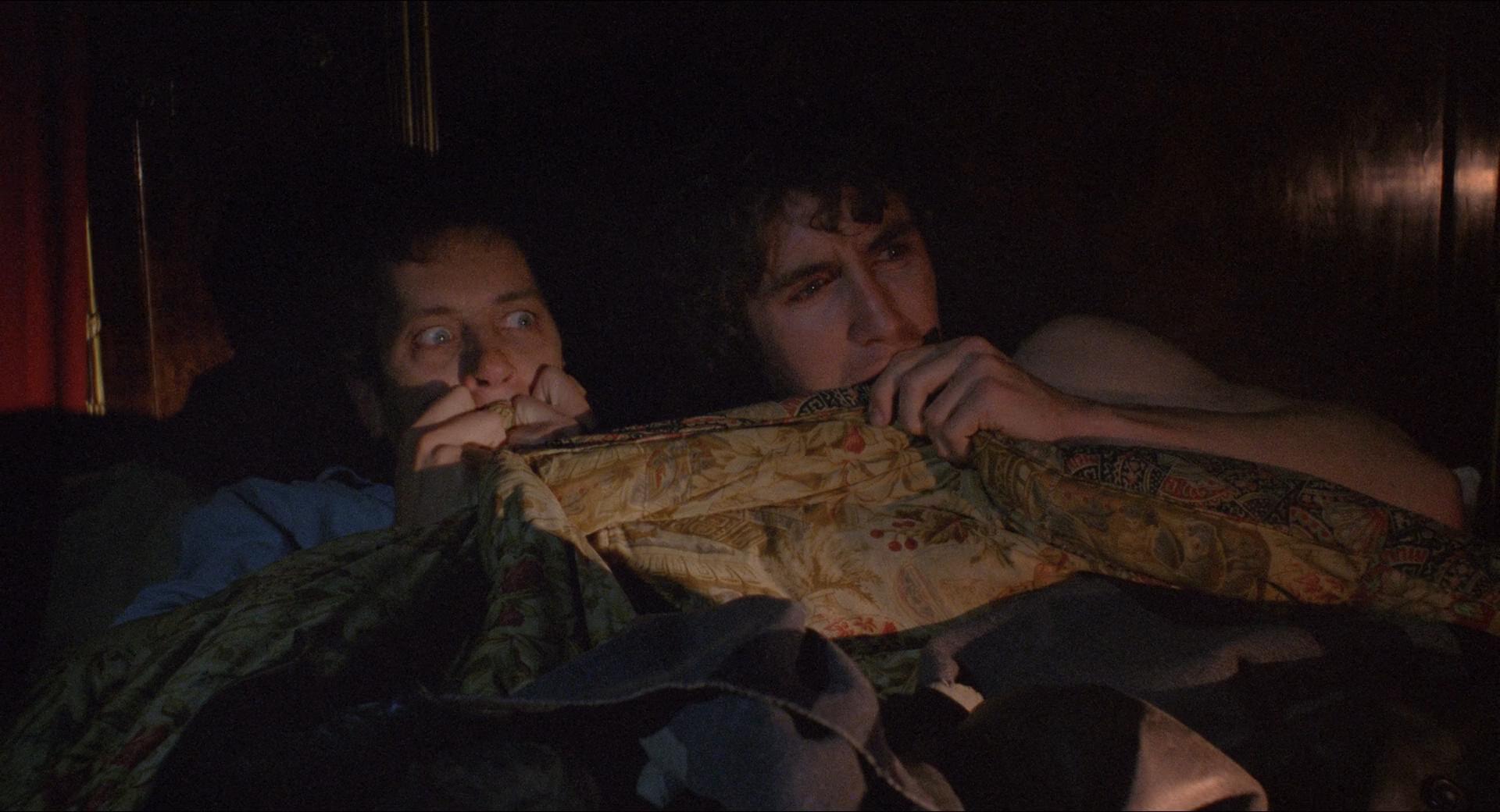 我与长指甲剧照的剧照