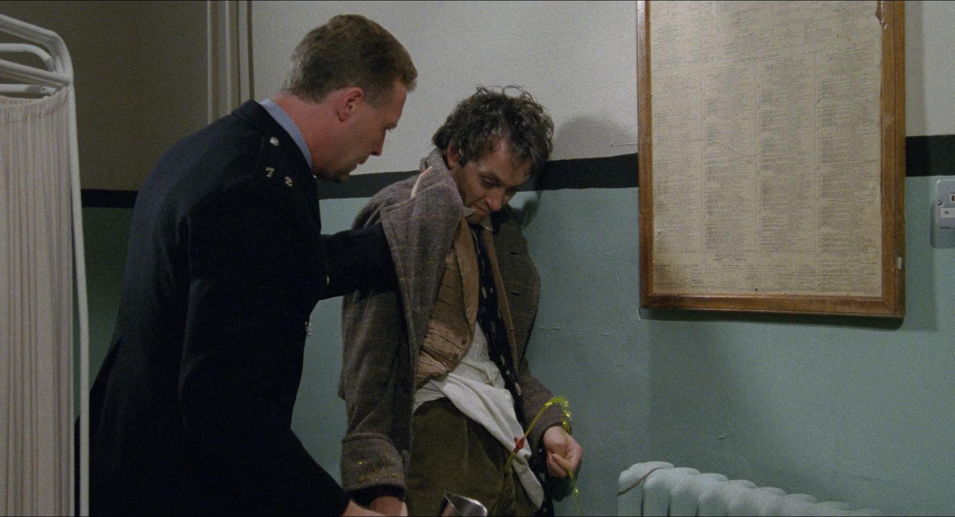 我与长指甲剧照的剧照