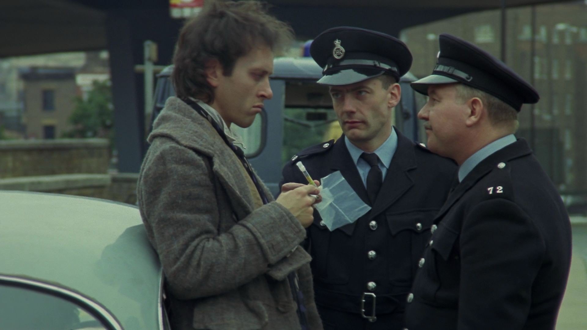 我与长指甲剧照的剧照