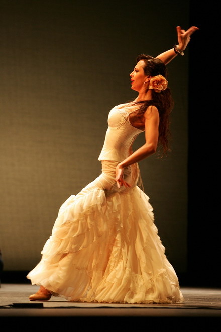 响舞剧照的剧照