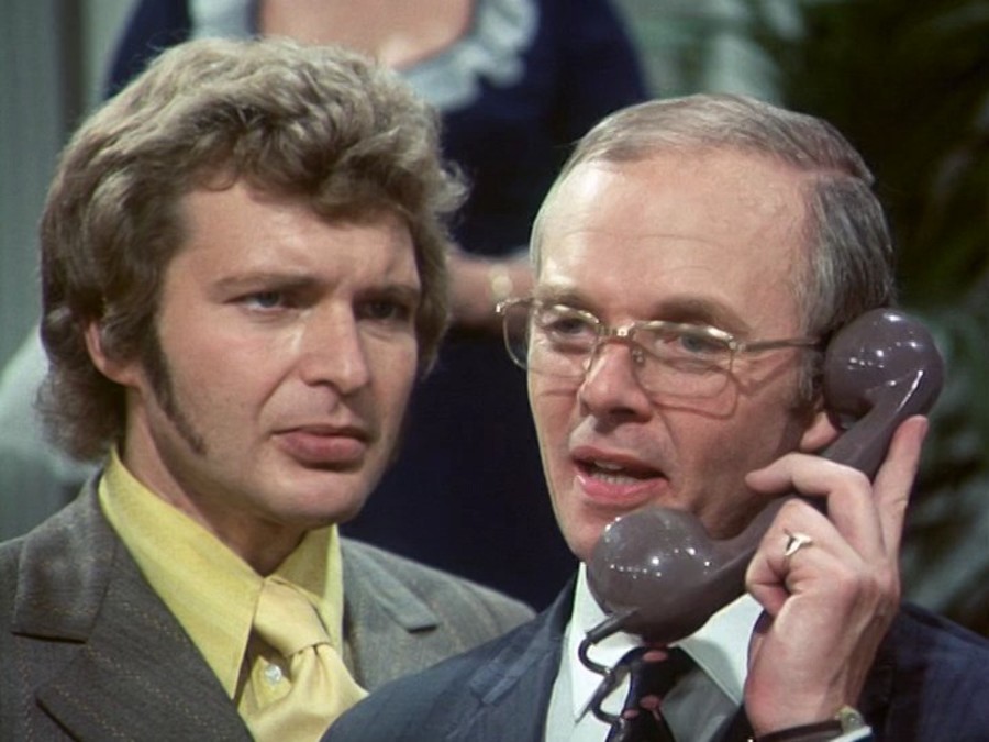 亲爱的现在还不是时候剧照的剧照