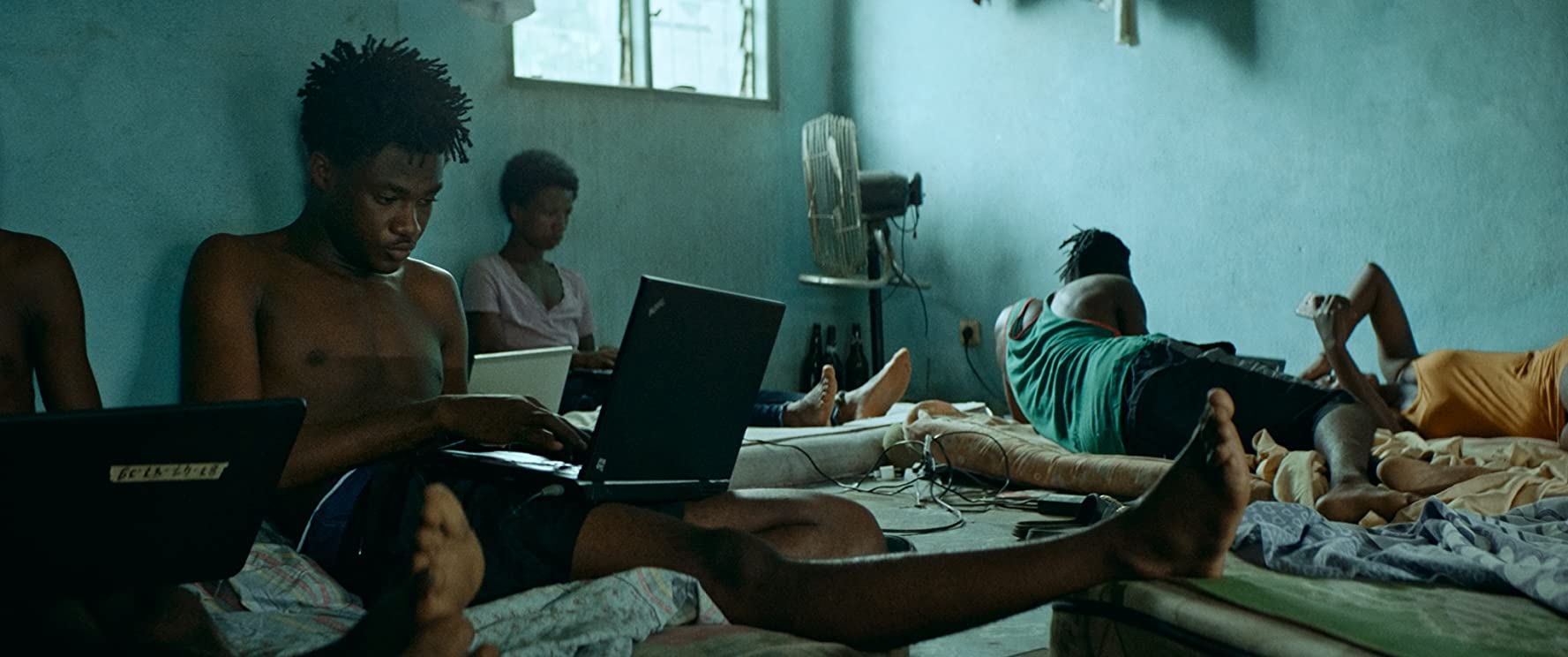 只有野兽剧照的剧照