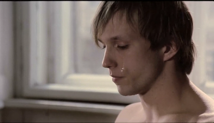 裸体的男人剧照的剧照