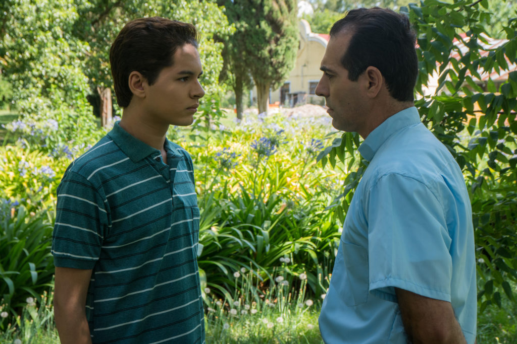 硬皮男子剧照的剧照