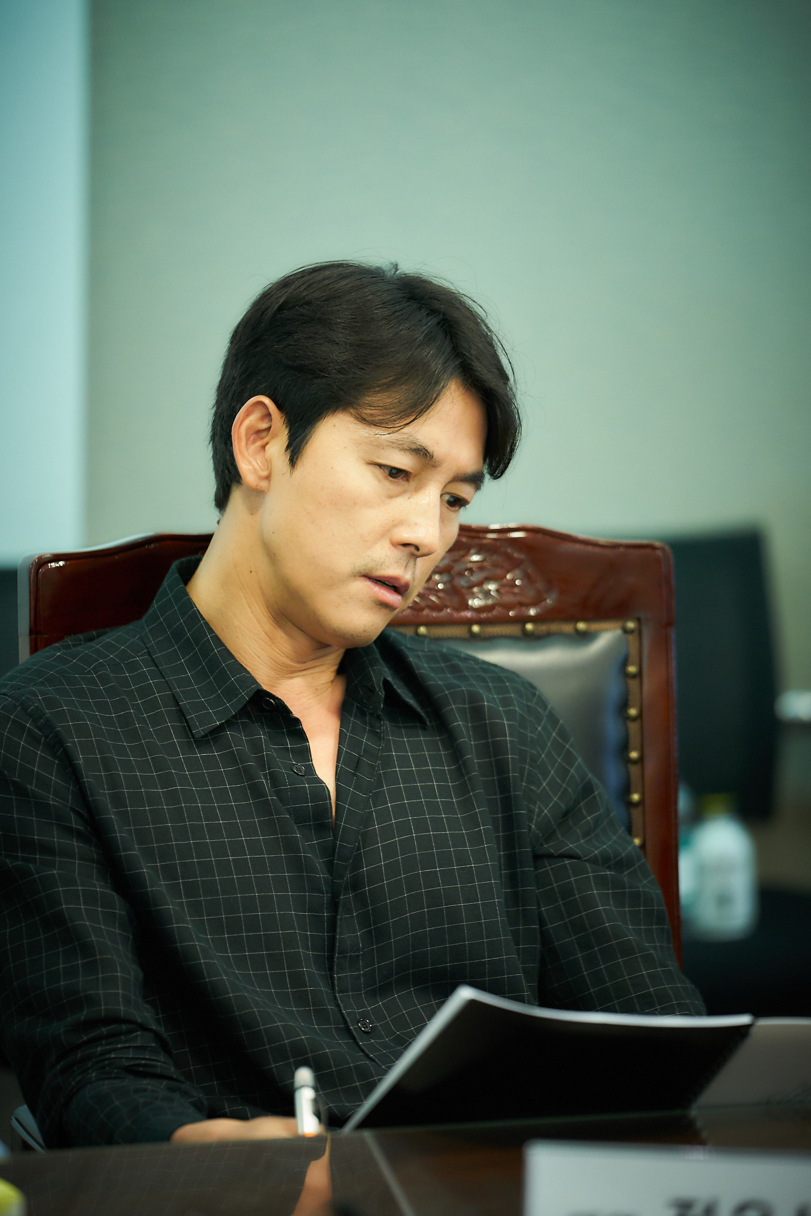 抓住救命稻草的野兽们剧照的剧照