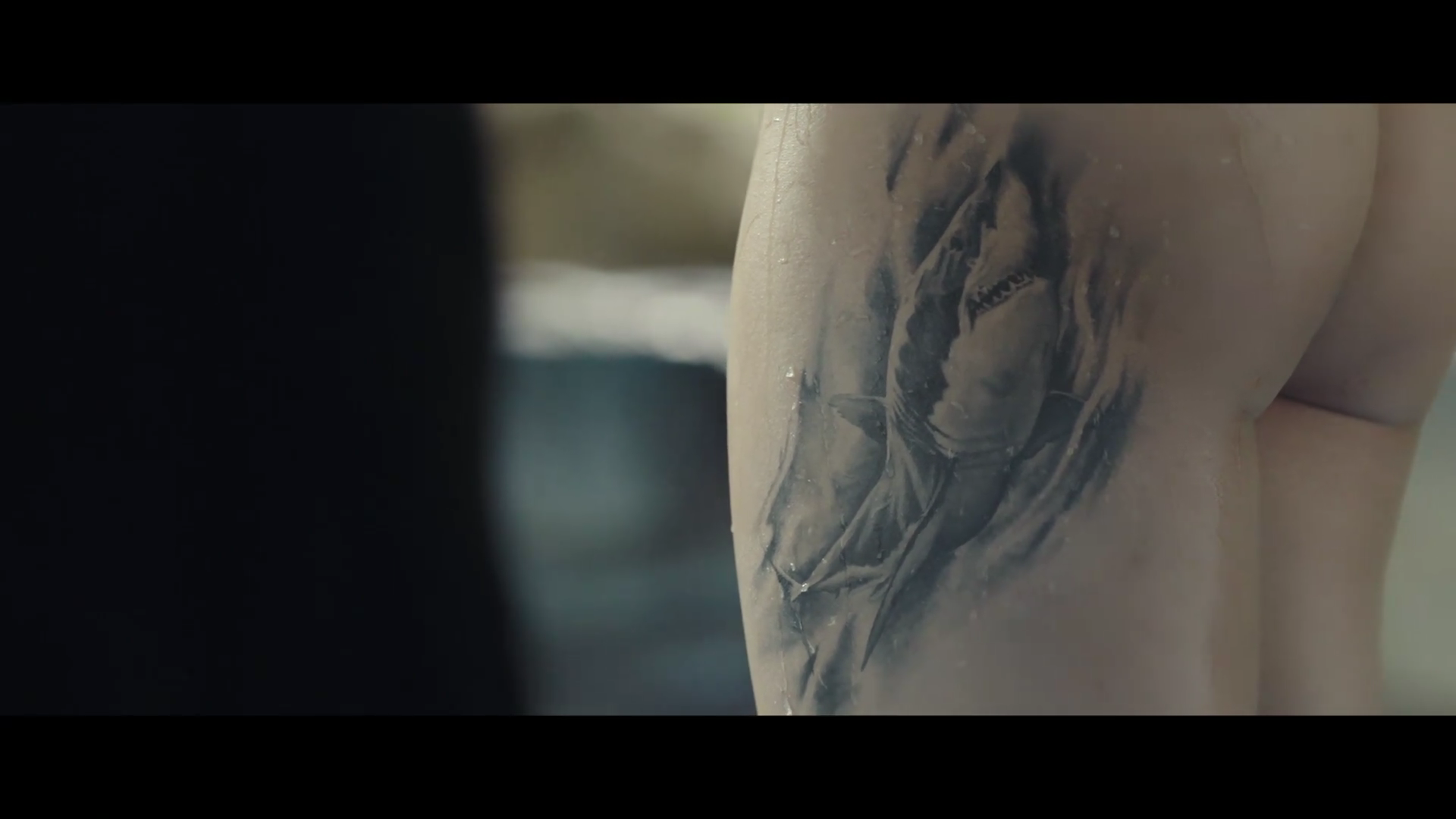 抓住救命稻草的野兽们剧照的剧照