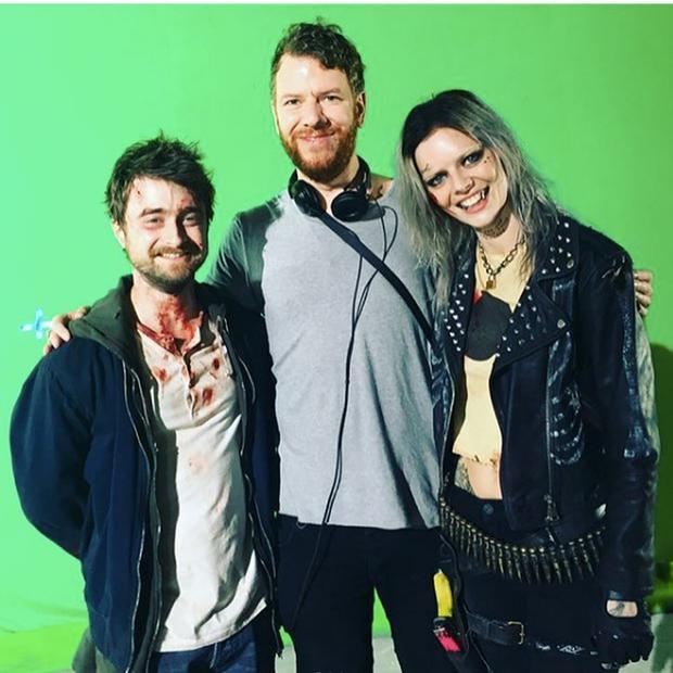 腰间持枪剧照的剧照