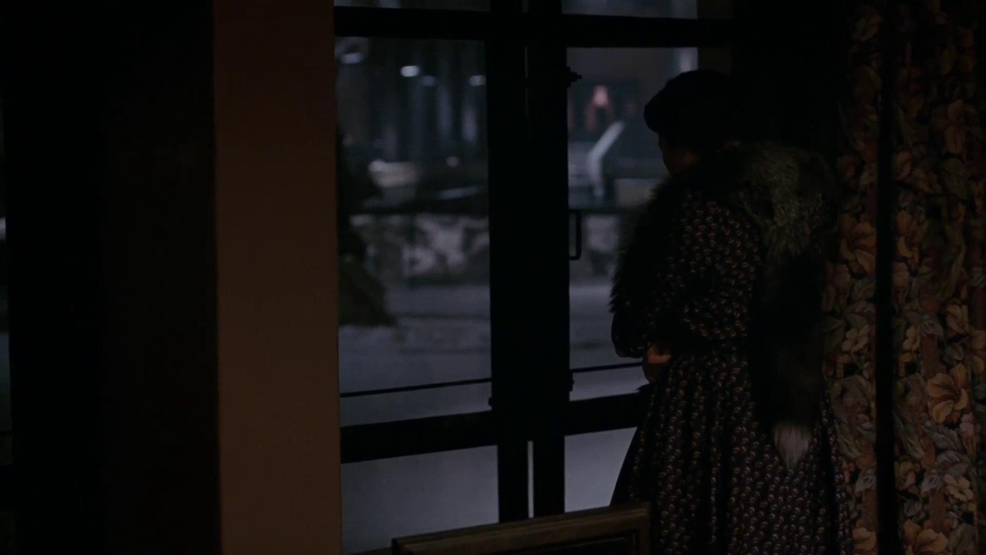 列夫·朗道：诺拉与母亲剧照的剧照