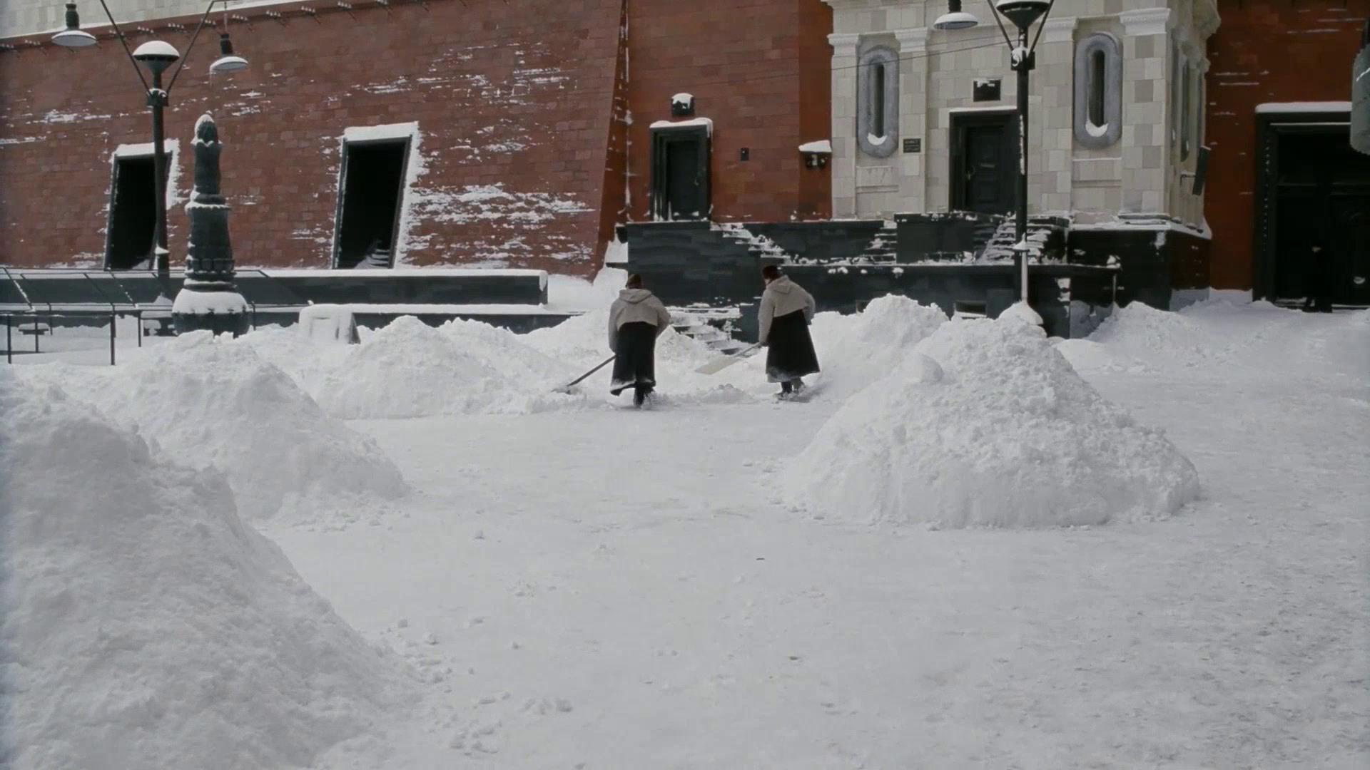 列夫·朗道：诺拉与母亲剧照的剧照