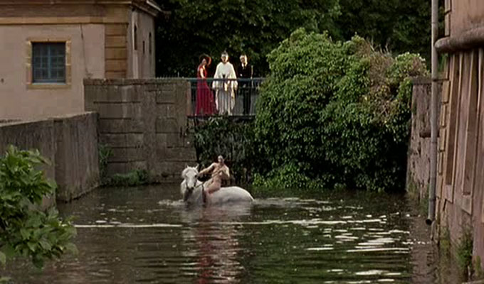 八又二分一女人剧照的剧照