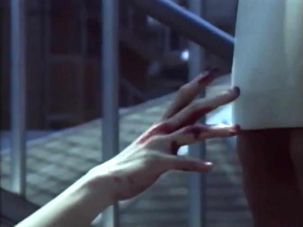 低语的怨灵剧照的剧照