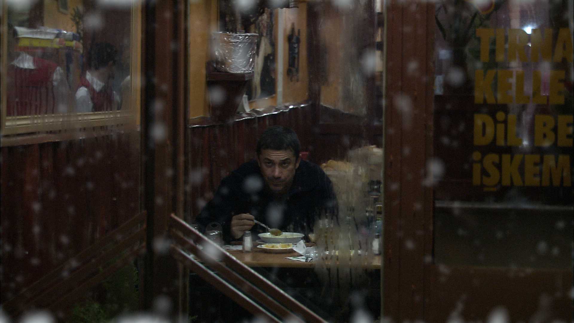 适合分手的季节剧照的剧照