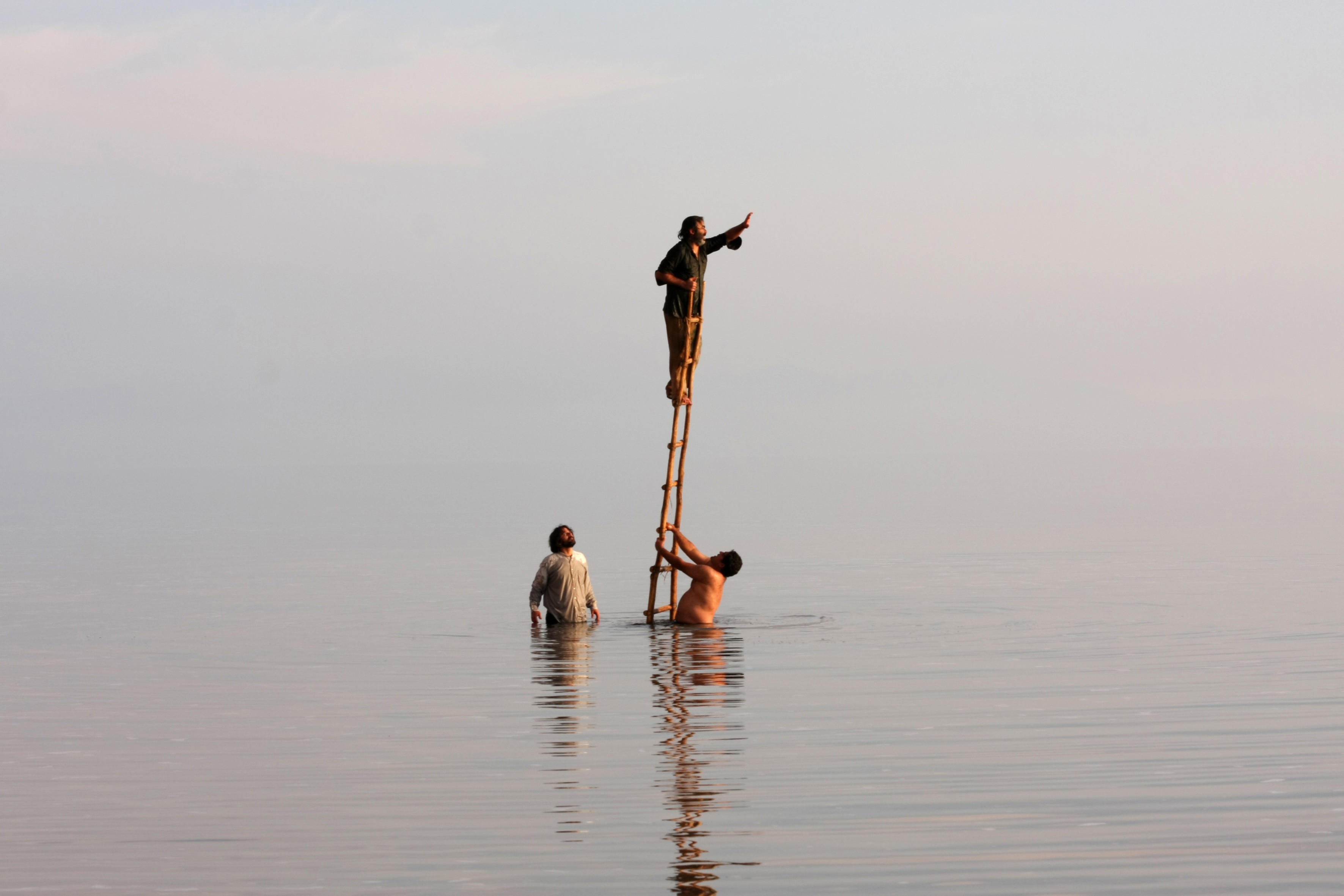 白草地剧照的剧照