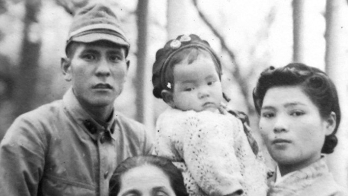 两个人的桃花源剧照的剧照