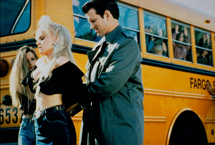 双峰：与火同行剧照的剧照