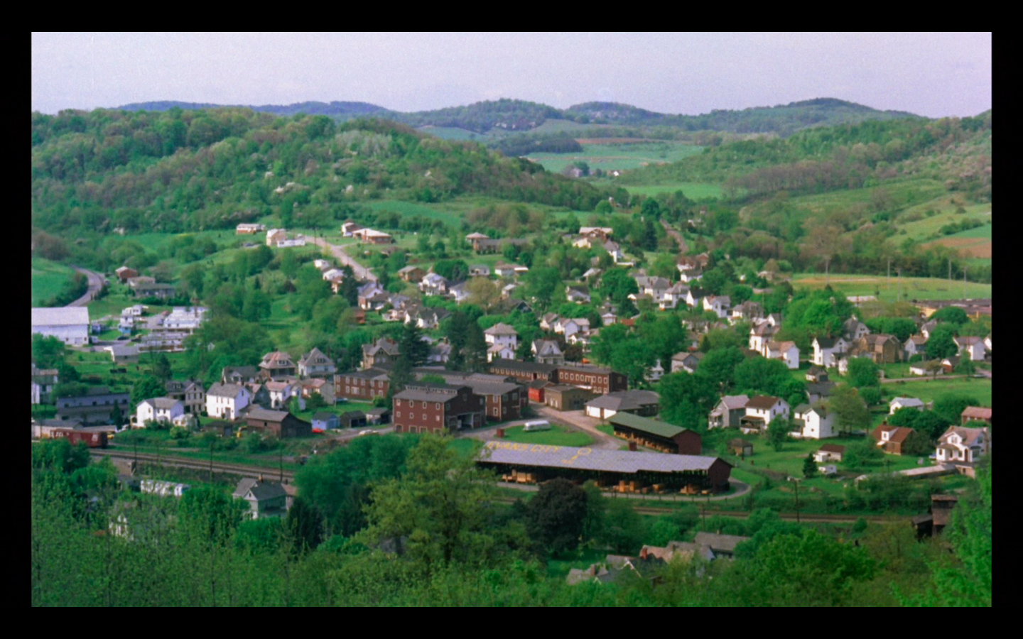 杀出狂人镇剧照的剧照