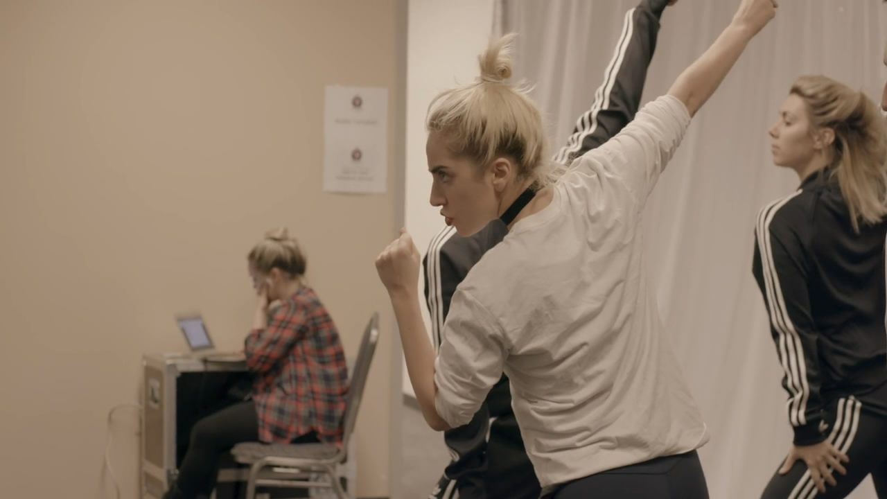 嘎嘎：五尺二寸剧照的剧照