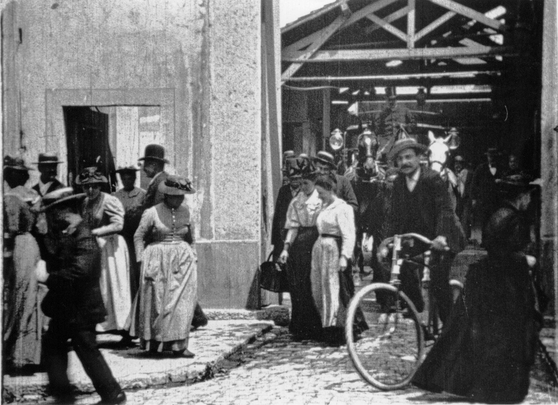 工厂大门剧照的剧照