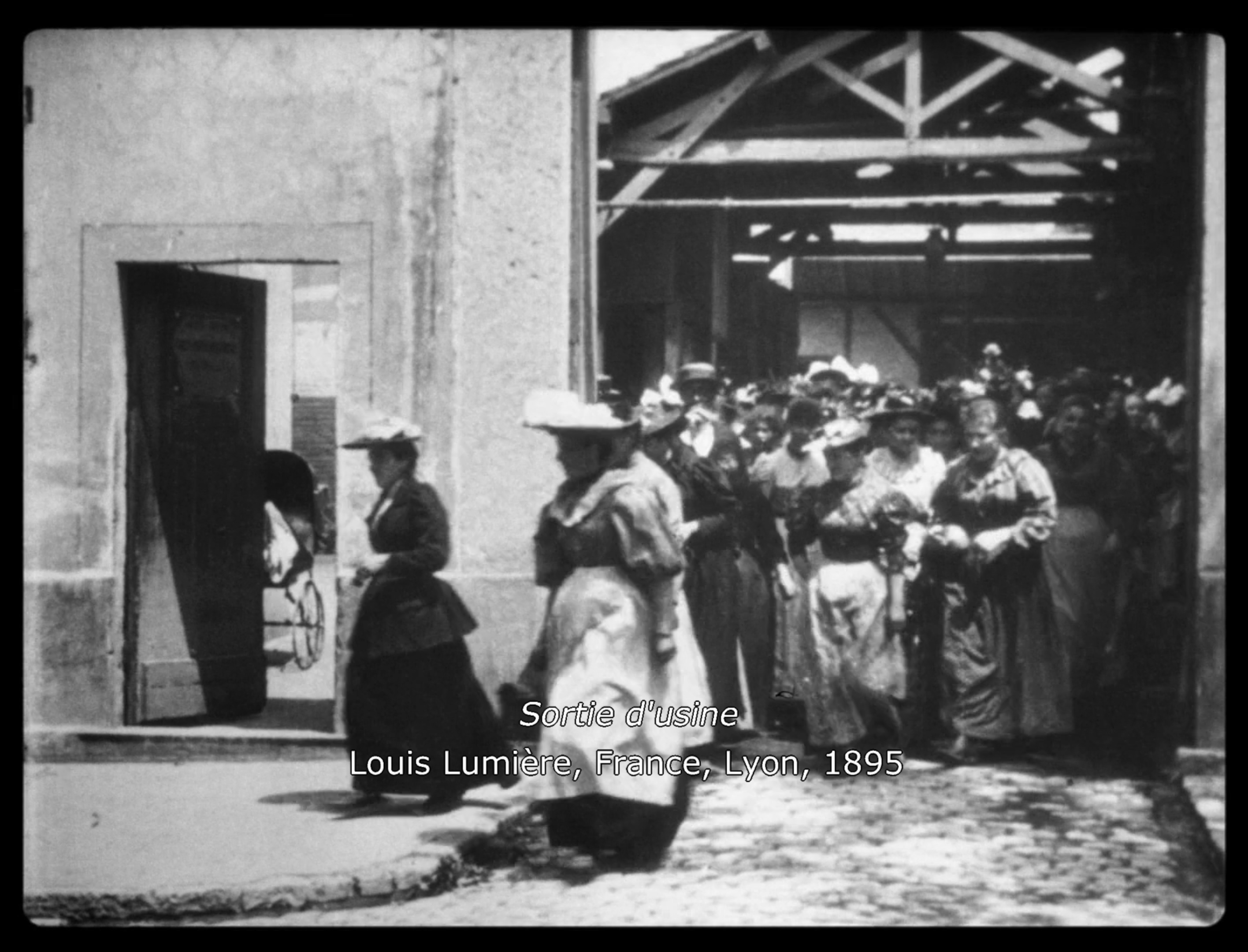 工厂大门剧照的剧照