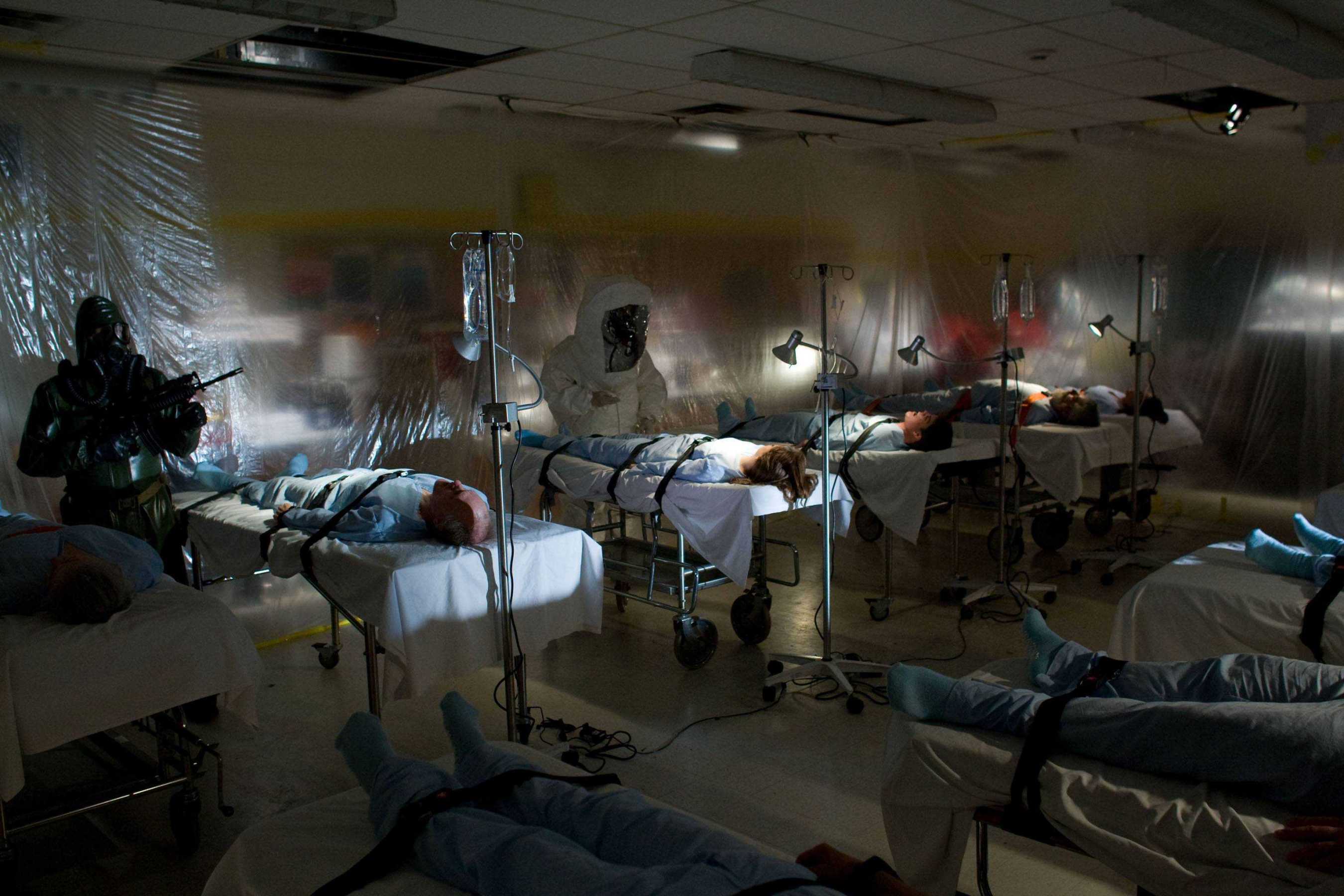 杀出狂人镇剧照的剧照