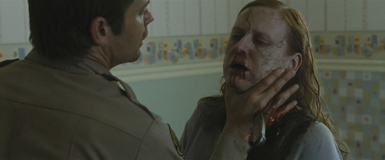 杀出狂人镇剧照的剧照