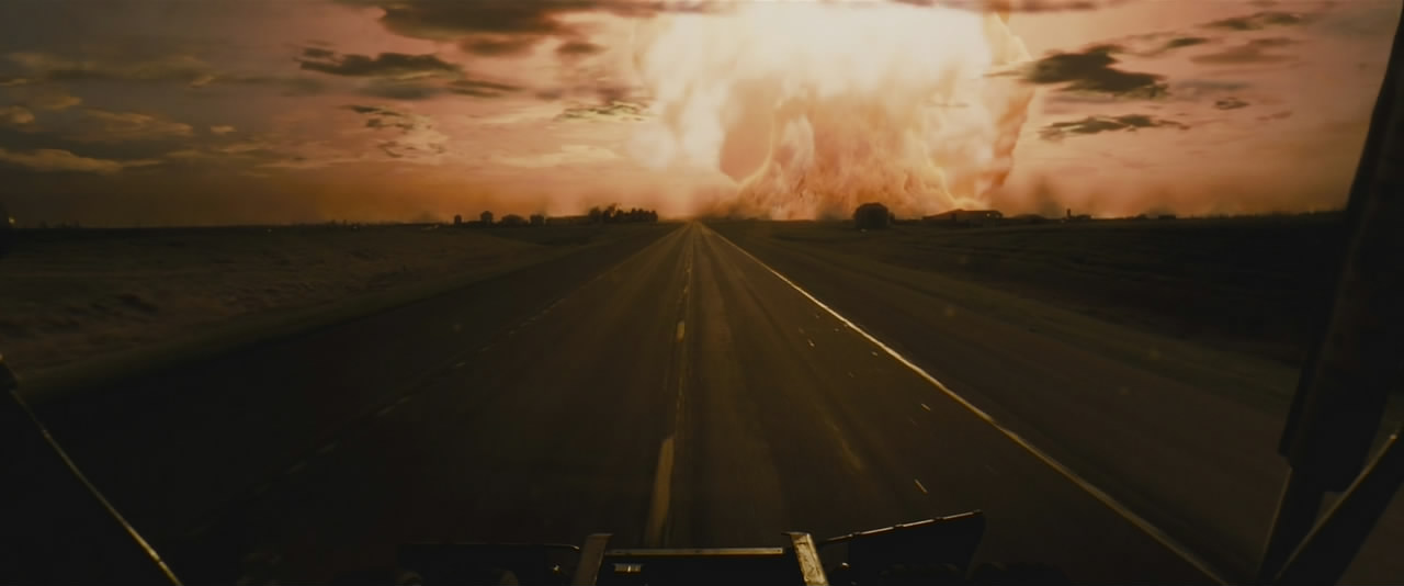 杀出狂人镇剧照的剧照