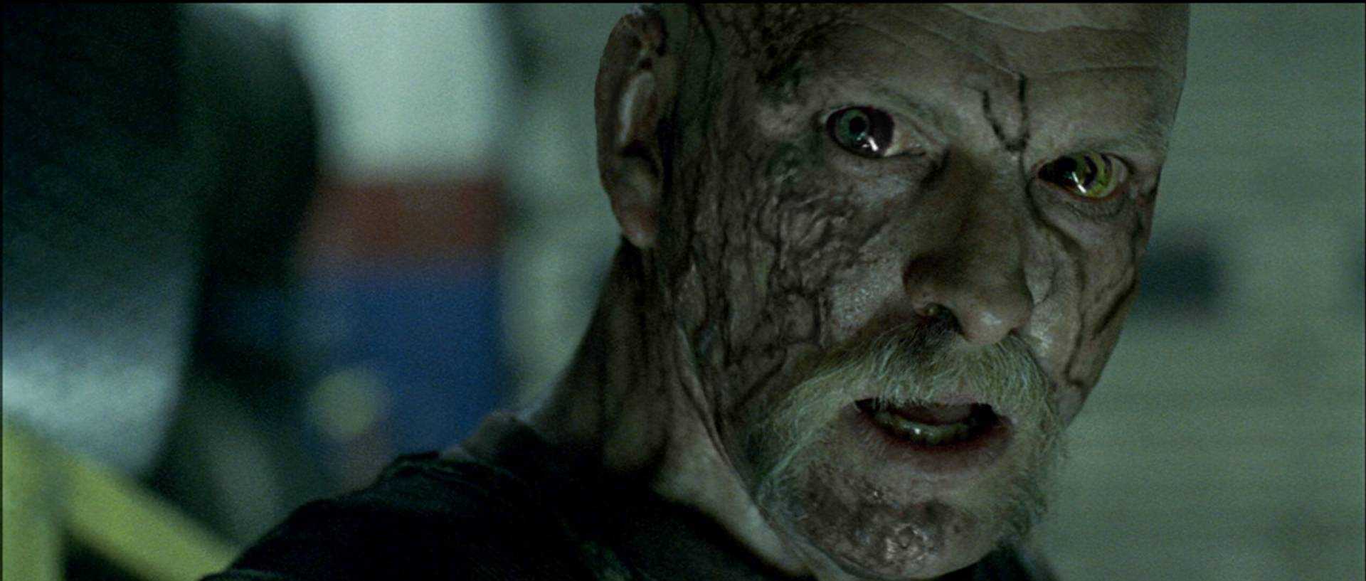 杀出狂人镇剧照的剧照