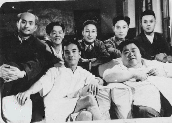 未完成的喜剧剧照的剧照