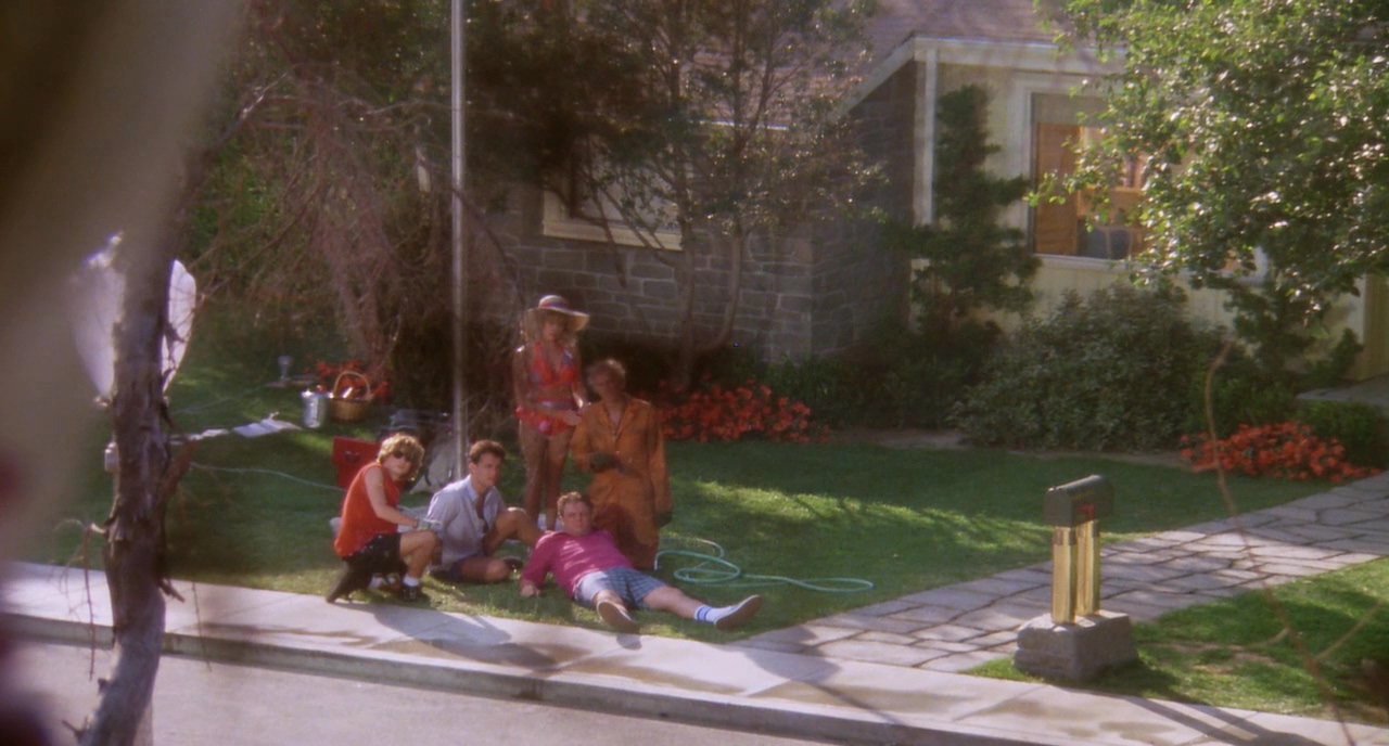 地狱来的芳邻剧照的剧照