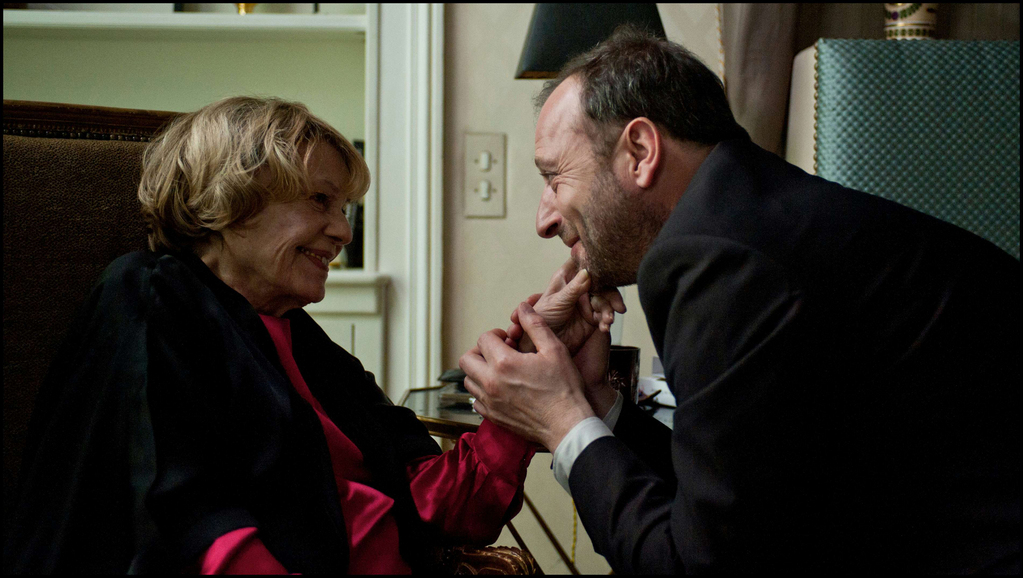 爱沙尼亚女人在巴黎剧照的剧照