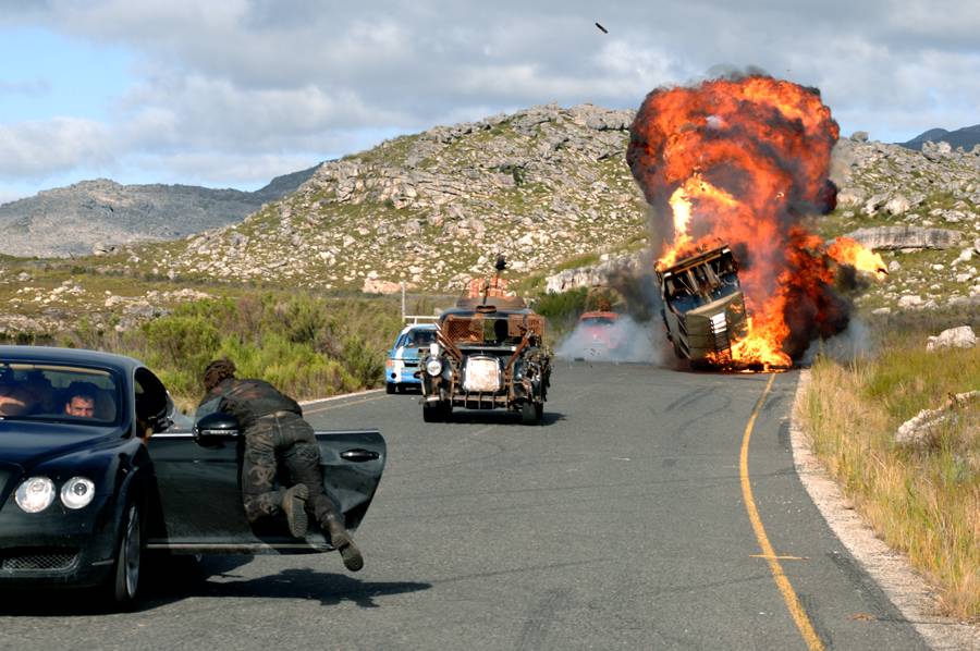 末日侵袭剧照的剧照