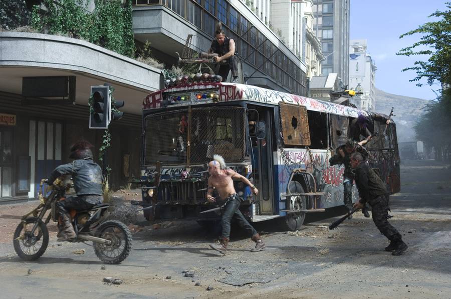 末日侵袭剧照的剧照